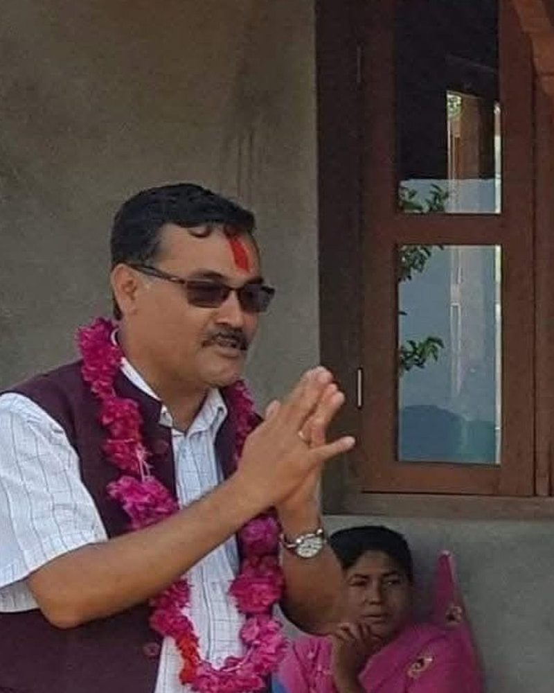 Deepak Babu Kandel addressing residents in Palungtar